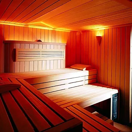 Roter Hahn - Hotel 3*