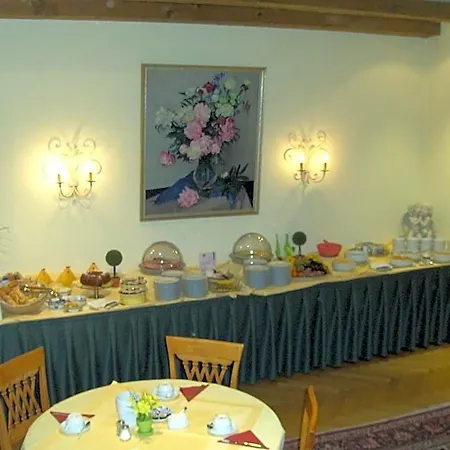 Roter Hahn - Hotel 3*